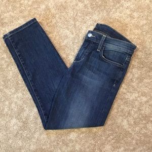 Joe’s Jeans Slim Straight Crop - 26